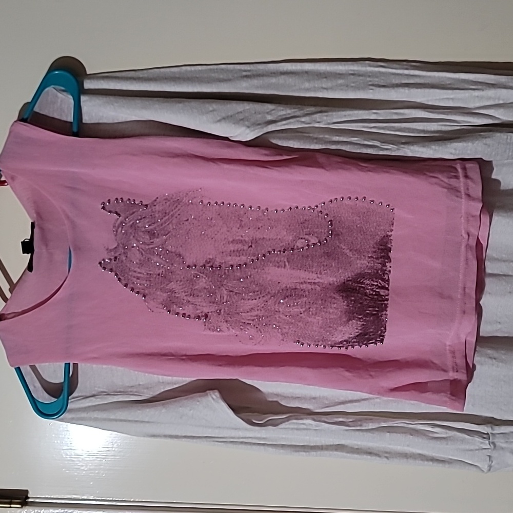 Ladies Sleeveless Blouse